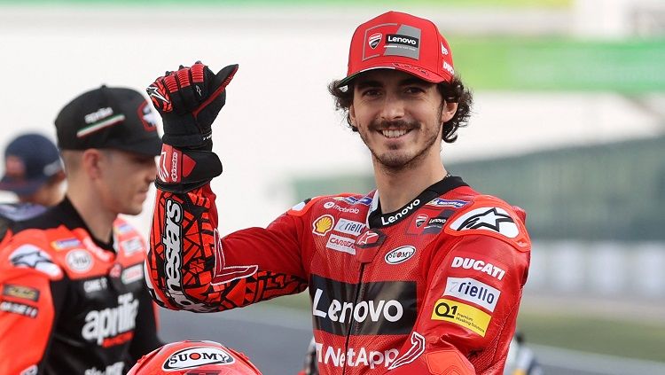 Pembalap Ducati Team, Francesco Bagnai, memilih untuk balapan santai meski nasibnya untuk meraih gelar juara dunia ditentukan di race MotoGP Valencia 2022. Copyright: © REUTERS/Ibraheem Al Omari