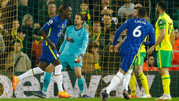 Trevoh Chalobah (kiri) merayakan gol yang ia cetak di laga Norwich City vs Chelsea (11/03/22). (Foto: Reuters/Andrew Boyers) Copyright: © Reuters/Andrew Boyers