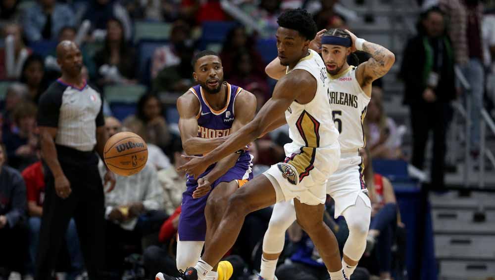 Laga NBA antara Phoenix Suns vs New Orleans Pelicans. Foto: Reuters/Chuck Cook Copyright: © Reuters/Chuck Cook