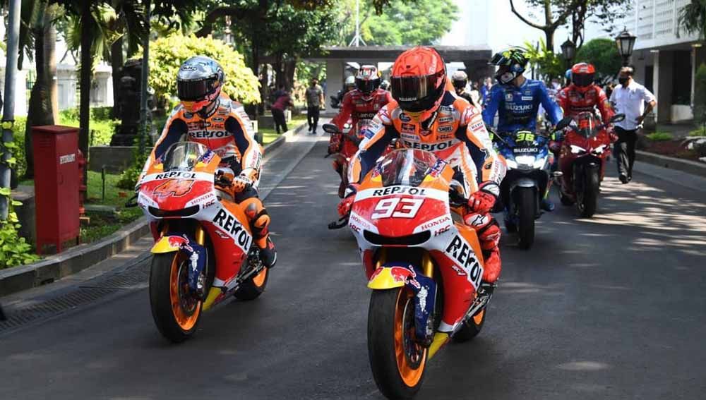Para pebalap MotoGP saat menuju ke Istana Negara, Jakarta, Rabu (16/03/22). Foto: Biro Pers, Media dan Informasi Sekretariat Presiden Copyright: © Biro Pers, Media dan Informasi Sekretariat Presiden