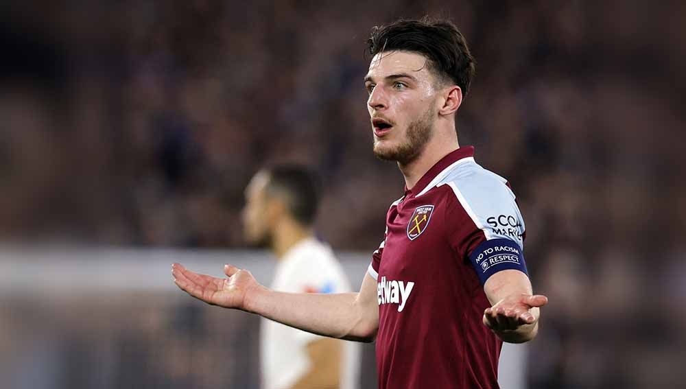 Harapan Declan Rice untuk meninggalkan West Ham United kian mendingin, setelah Arsenal memilih fokus mengejar tanda tangan Moises Caicedo. Foto: Reuters/Andrew Couldridge. Copyright: © Reuters/Andrew Couldridge