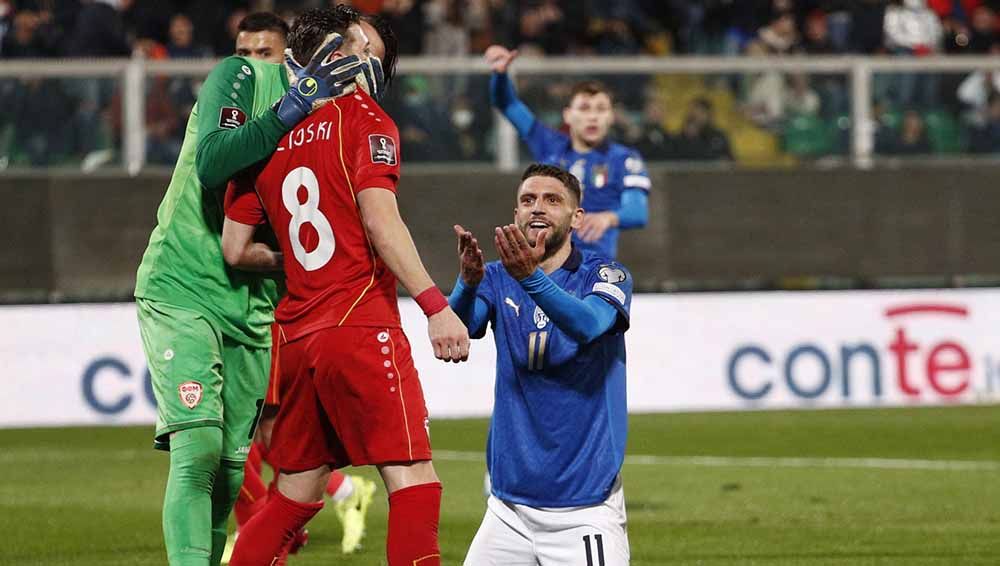 Italia mempunya tiga penyebab yang membuat mereka gagal melaju ke Piala Dunia 2022 setelah dikalahkan oleh Makedonia Utara. Foto: REUTERS-Guglielmo Mangiapane Copyright: © REUTERS-Guglielmo Mangiapane