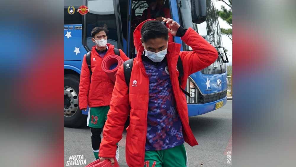 Tim U-19 Indonesia tiba di Stadion Daegu Auxiliary dan siap melakoni laga kontra Timnas Korea Selatan U-20, siang ini. Foto: Instagram@PSSI Copyright: © Instagram@PSSI