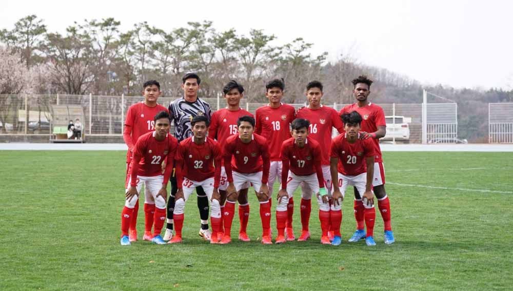 Laporan hasil uji coba timnas Indonesia U-19 kontra Gimcheon Sangmu FC yang digelar pada Selasa (05/04/22) dengan skor akhir 2-2. Foto: PSSI Copyright: © PSSI