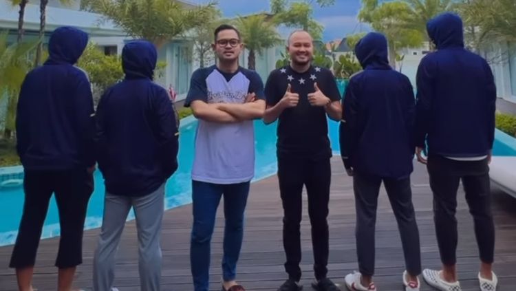 Ada empat pemain yang secara resmi diikat kontrak oleh manajemen Arema FC, Selasa (05/04/22). Copyright: © Dok. AremaOfficial