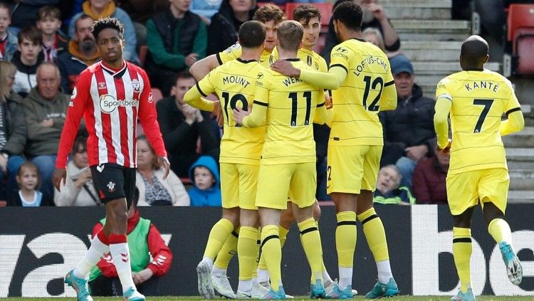 Para pemain Chelsea merayakan gol di laga kontra Southampton (09/04/22). (Foto: REUTERS/Peter Nicholls) Copyright: © REUTERS/Peter Nicholls