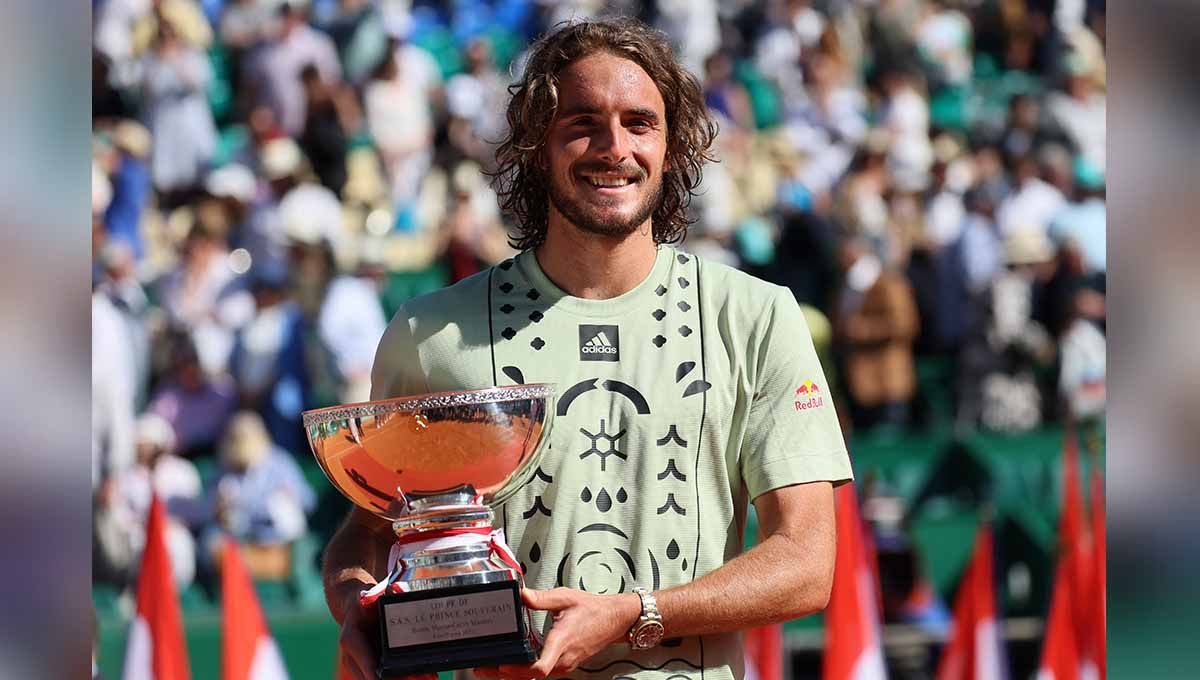 Stefanos Tsitsipas asal Yunani juara Monte-Carlo Masters usai mengalahkan Alejandro Davidovich Fokina asal Spanyol. Foto: REUTERS/Denis Balibouse. Copyright: © REUTERS/Denis Balibouse