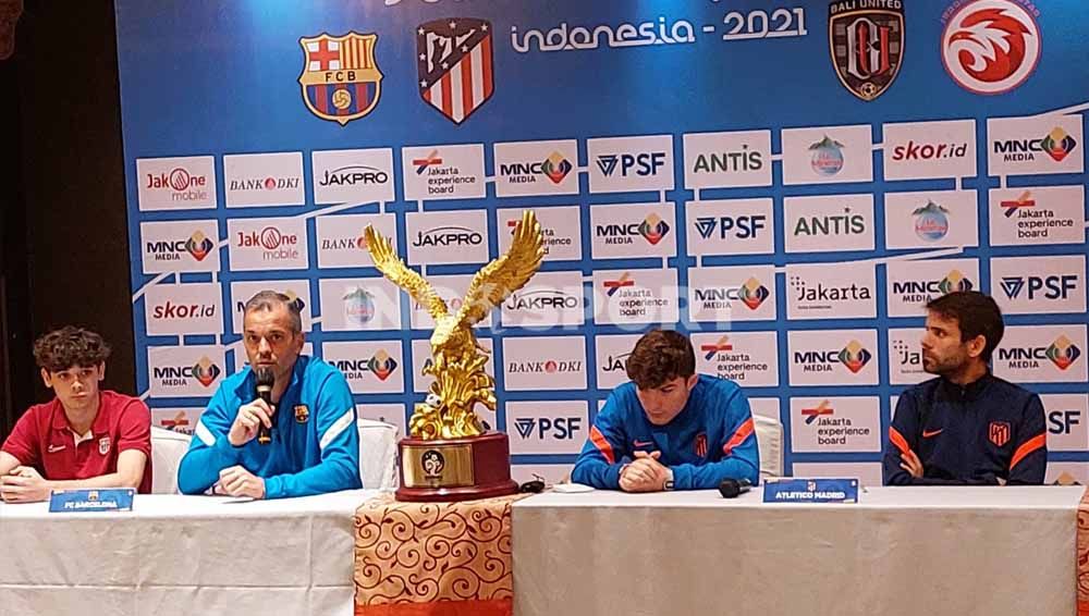 Dua pelatih Barcelona vs Atletico Madrid jelang laga Final besok. Foto: Zainal Hasan/Soicaumienbac.cc Copyright: © Zainal Hasan/Soicaumienbac.cc