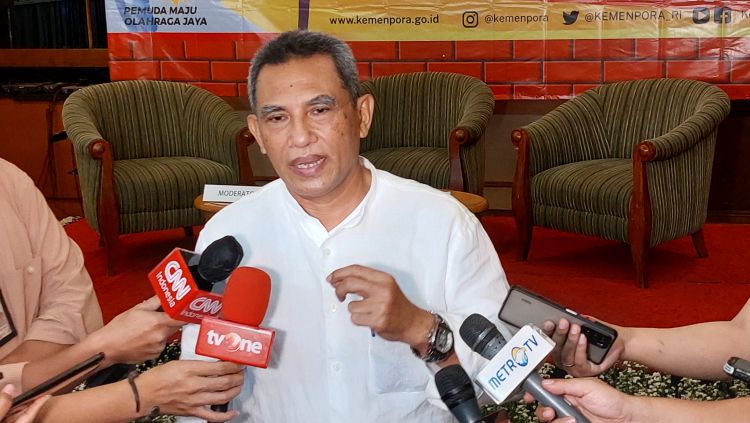 Ketua tim review PPON, Profesor Asmawi di acara Diskusi bersama Media terkait kesiapan SEA Games 2021. Copyright: © Zainal Hasan/INDOSPORT