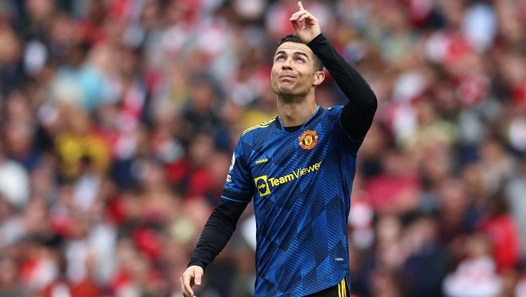 Selebrasi Cristiano Ronaldo usai mencetak gol ke-100 nya di Liga Inggris pada laga Arsenal vs Manchester United (23/04/22). (Foto: REUTERS/David Klein) Copyright: © REUTERS/David Klein