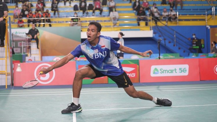 Pebulutangkis tunggal putra Indonesia, Chico Aura Dwi Wardoyo, saat mengalahkan Kento Momota di Badminton Asia Championship 2022, Rabu (27/04/22). Copyright: © PBSI