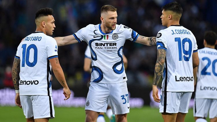 Milan Skriniar, Lautaro Martinez, Joaquin Correa (REUTERS/Jennifer Lorenzini) Copyright: © REUTERS/Jennifer Lorenzini