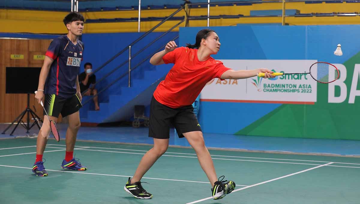 Pasangan ganda campuran Indonesia, Adnan Maulana dan Mychelle Crhystine Bandaso. Foto: PBSI Copyright: © PBSI