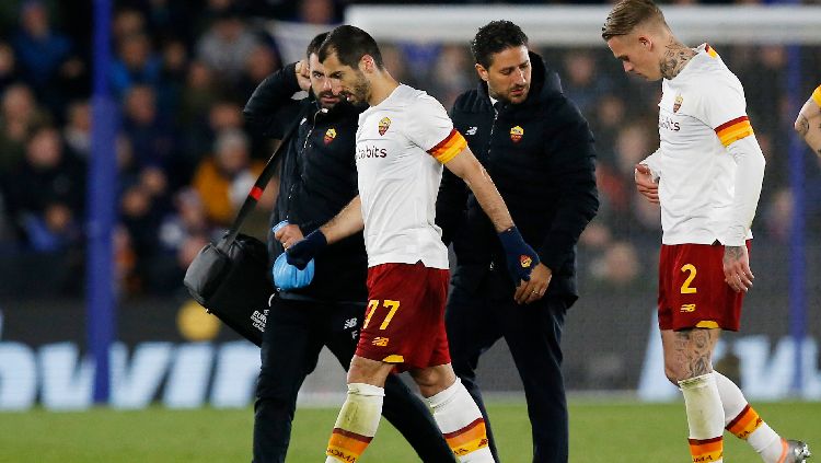 Pemain AS Roma Henrikh Mkhitaryan ditarik keluar REUTERS-Craig Brough Copyright: © REUTERS-Craig Brough