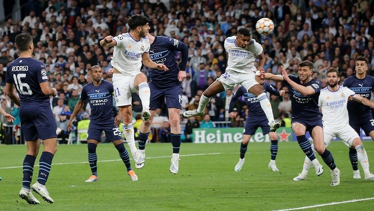 Momen Rodrygo Goes saat mencetak gol kedua ke gawang Manchester City di semifinal Liga Champions pada Kamis (05/05/22) dini hari WIB. Copyright: © REUTERS/Isabel Infantes