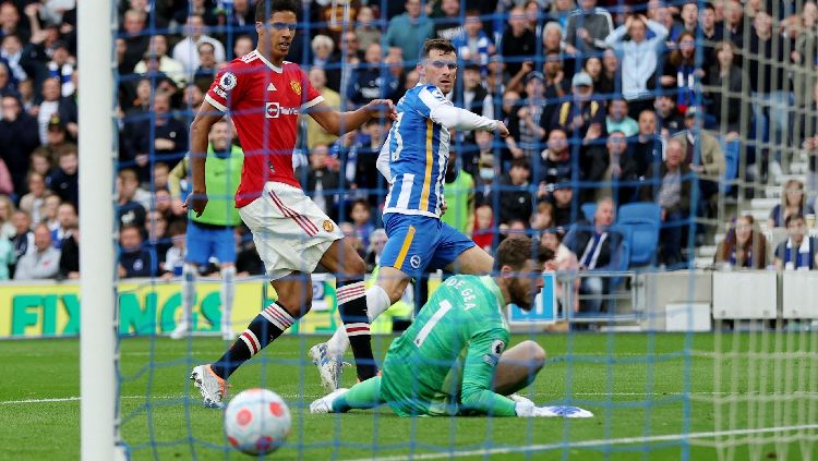 Pemain Brighton & Hove Albion, Pascal Gros mencetak gol ketiga Reuters-Matthew Childs Copyright: © Reuters-Matthew Childs