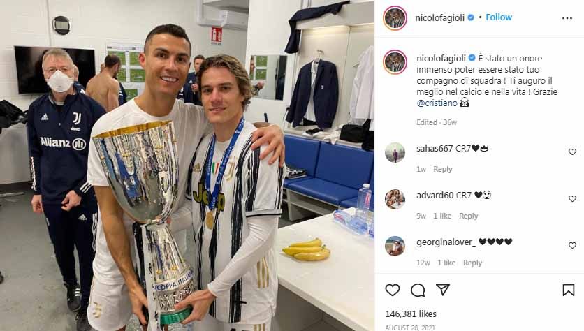 Pemain muda Juventus, Nicolo Fagioli (kanan) saat bersama Cristiano Ronaldo. Foto: Instagram@nicolofagioli. Copyright: © Instagram@nicolofagioli
