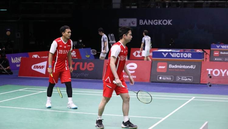 Hasil pertandingan ketiga semi-final Piala Thomas 2022 antara Indonesia vs Jepang antara Mohamad Ahsan/Kevin Sanjaya vs Takuro Hoki/Yugo Kobayashi. Copyright: © PBSI