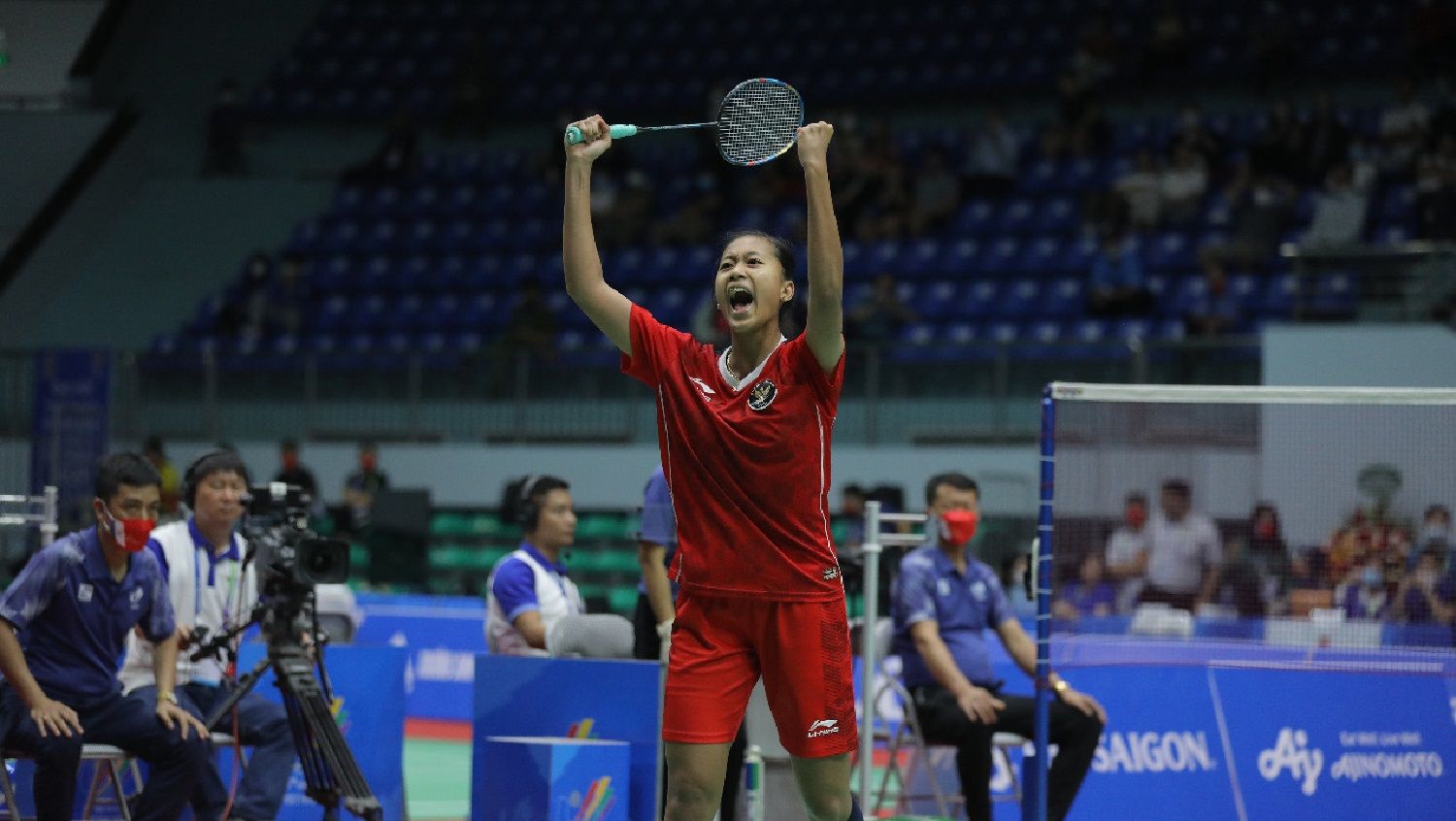 Putri Kusuma Wardani merayakan kemenangan atas pemain Vietnam, Vu Thi Trang, di semifinal SEA Games 2021. Copyright: © Humas PBSI