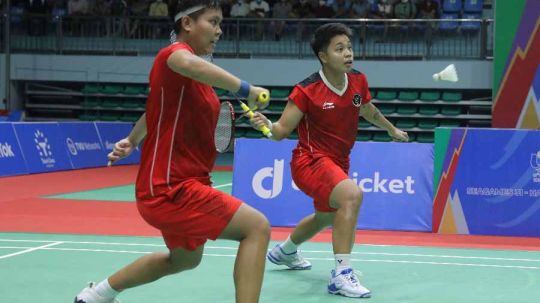 Pebulutangkis ganda putri Indonesia, Apriyani/Siti Fadia di laga SES Games 2021. Foto: PBSI Copyright: © PBSI