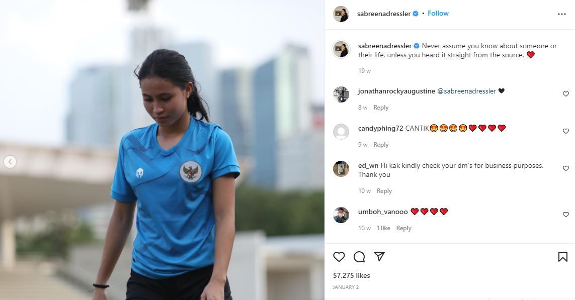 Pesepak bola putri Indonesia, Sabreena Dressler ketika berseragam Timnas Indonesia. Copyright: © Instagram: sabreenadressler