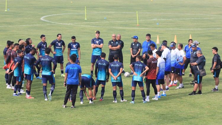 Persib latihan di Stadion Persib, Jalan Ahmad Yani, Kota Bandung, Selasa (17/05/22). (Foto: Arif Rahman/INDOSPORT) Copyright: © Arif Rahman/INDOSPORT