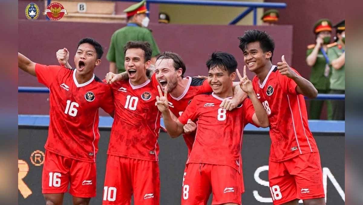 Selebrasi pemain Timnas Indonesia, Marc Klok bersama teman-teman di laga SEA Games 2021. Foto: PSSI. Copyright: © PSSI