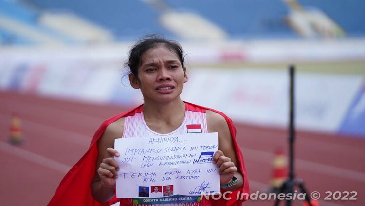 Odekta Elvina Naibaho, pelari putri peraih medali emas SEA Games 2021 Copyright: © NOC Indonesia