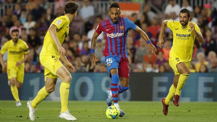 Pierre Emerick Aubameyang di laga Barcelona vs Villarreal (REUTERS/Albert Gea) Copyright: © REUTERS/Albert Gea