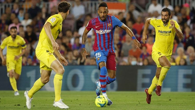 Pierre Emerick Aubameyang di Barcelona. (REUTERS/Albert Gea) Copyright: © REUTERS/Albert Gea