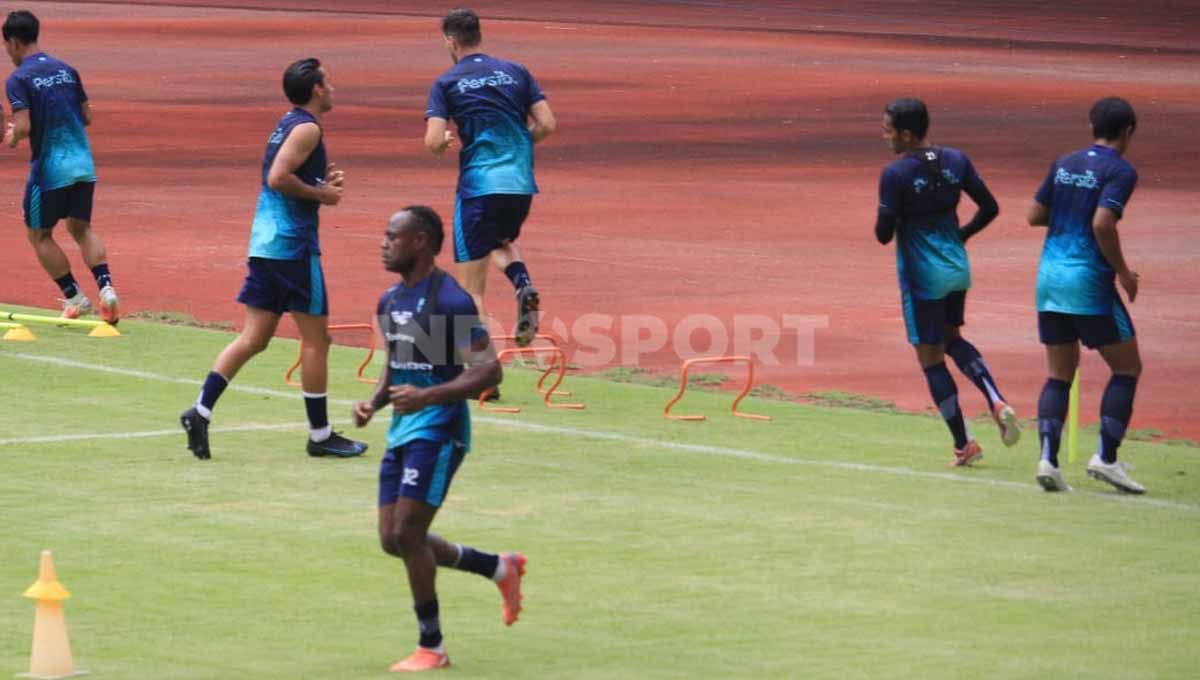 Persib Bandung berlatih di Stadion Gelora Bandung Lautan Api (GBLA), Kota Bandung, Selasa (24/05/22). Foto: Arif Rahman/Indosport.com Copyright: © Arif Rahman/Indosport.com