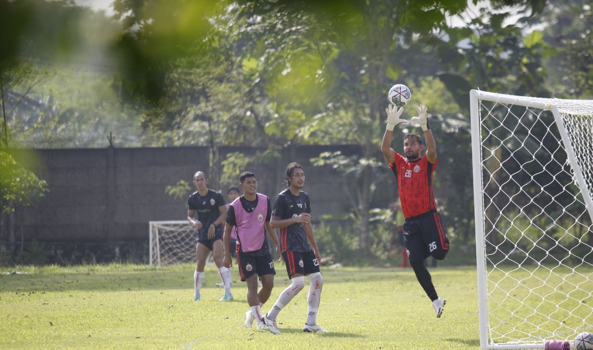 Latihan Persija Jakarta di Lapangan POR Sawangan, Rabu (25/05/22). Copyright: © Herry Ibrahim/INDOSPORT