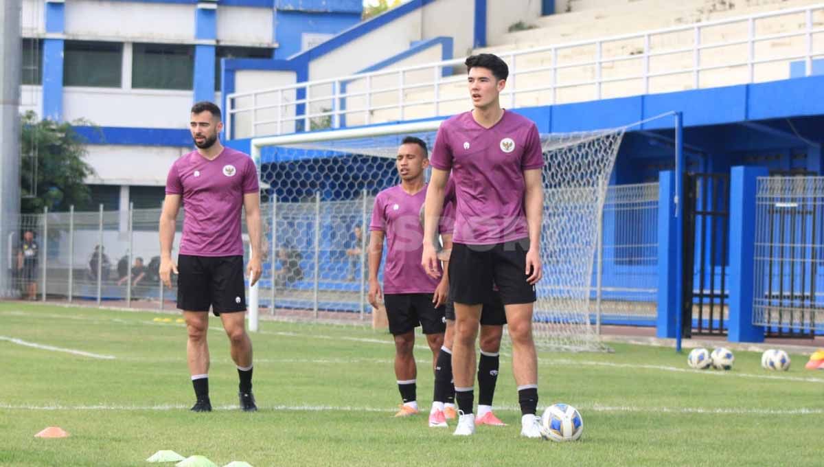 Latihan Timnas Indonesia di Stadion Persib, Jalan Ahmad Yani, Kota Bandung. Foto: Arif Rahman/Indosport.com Copyright: © Arif Rahman/Indosport.com