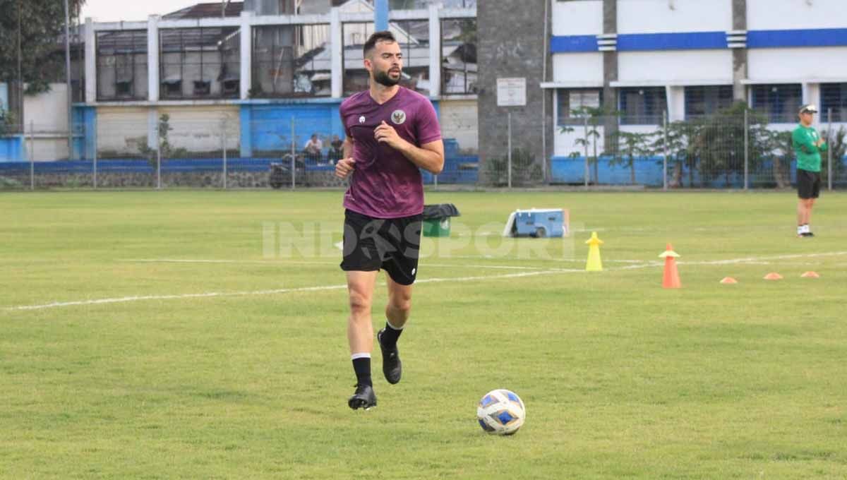 Latihan Timnas Indonesia di Stadion Persib, Jalan Ahmad Yani, Kota Bandung. Foto: Arif Rahman/Indosport.com Copyright: © Arif Rahman/Indosport.com