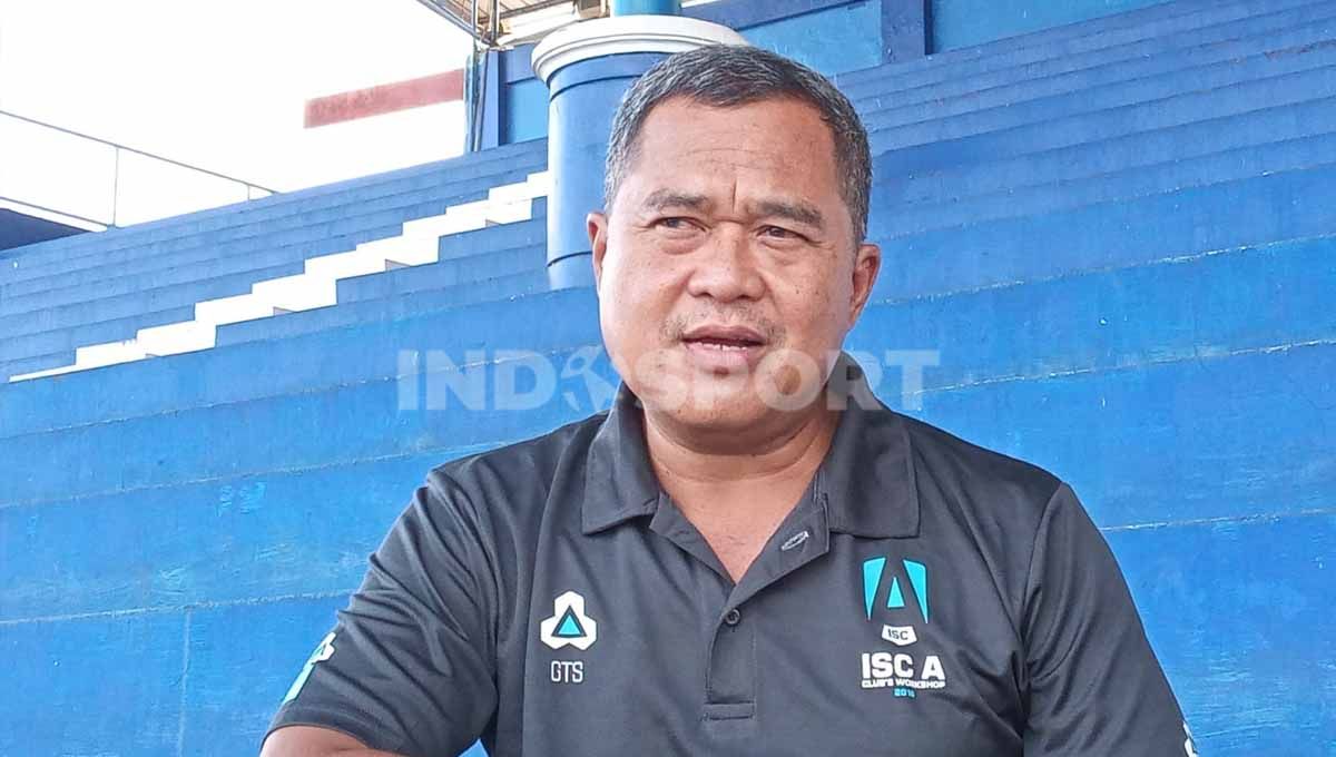 Terdakwa kasus Tragedi Kanjuruhan, Abdul Haris, selaku Panitia Pelaksana (Panpel) divonis 1 tahun 6 bulan di PN Surabaya, hal ini menjadi sorotan media asing.Foto: Ian Setiawan/Indosport.com Copyright: © Ian Setiawan/Indosport.com