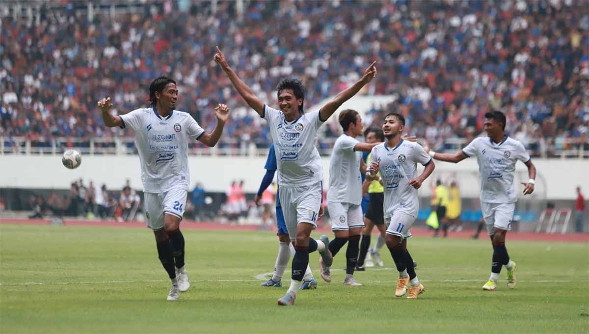 Jayus Hariono cetak gol balasan Arema FC. Foto: MO Arema FC Copyright: © MO Arema FC