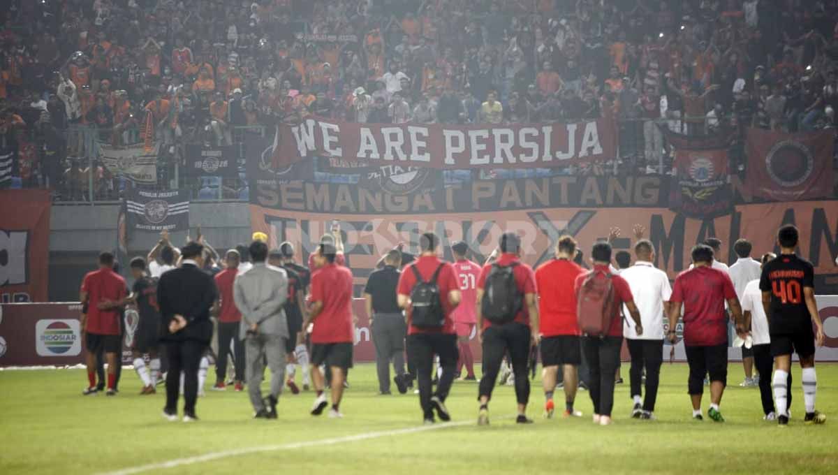 Para pemain Persija dalam uji coba antara Persija Jakarta vs Sabah FC, Minggu (05/06/22). Foto: Herry Ibrahim/Football265.com Copyright: © Herry Ibrahim/Football265.com