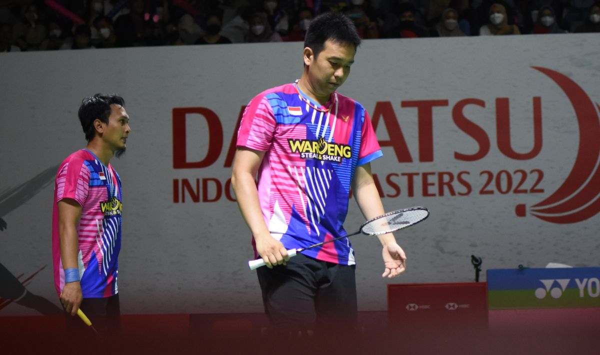 Pemain ganda putra Indonesia, Hendra Setiawan, tetap menyimpan rekor di luar nalar meskipun dirinya tersingkir lebih awal di Indonesia Open 2022. Copyright: © Herry Ibrahim/INDOSPORT