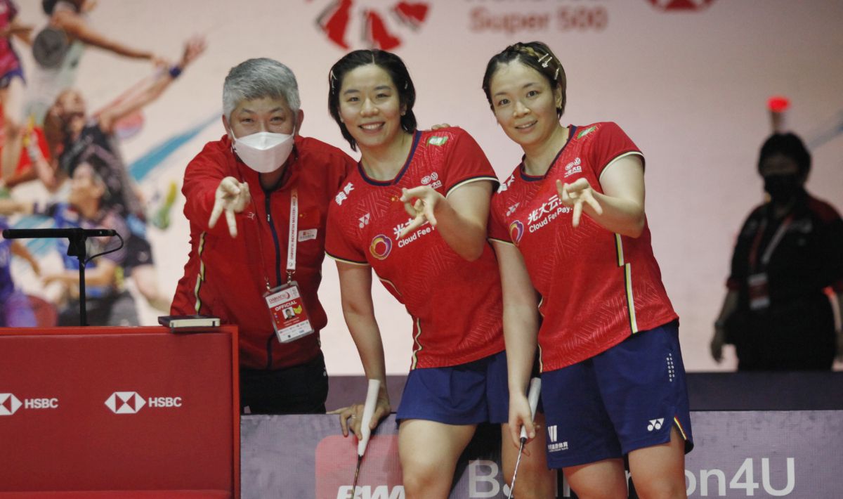Menyambut Kejuaraan Dunia Bulutangkis 2022, rival Apriyani/Siti Fadia asal China, Jia Yi Fan, getol tempa fisik di gym. Perut ratanya auto bikin salah fokus. Copyright: © Herry Ibrahim/INDOSPORT
