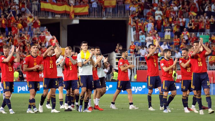 Pemain Spanyol merayakan setelah pertandingan REUTERS-Jon Nazca Copyright: © REUTERS-Jon Nazca