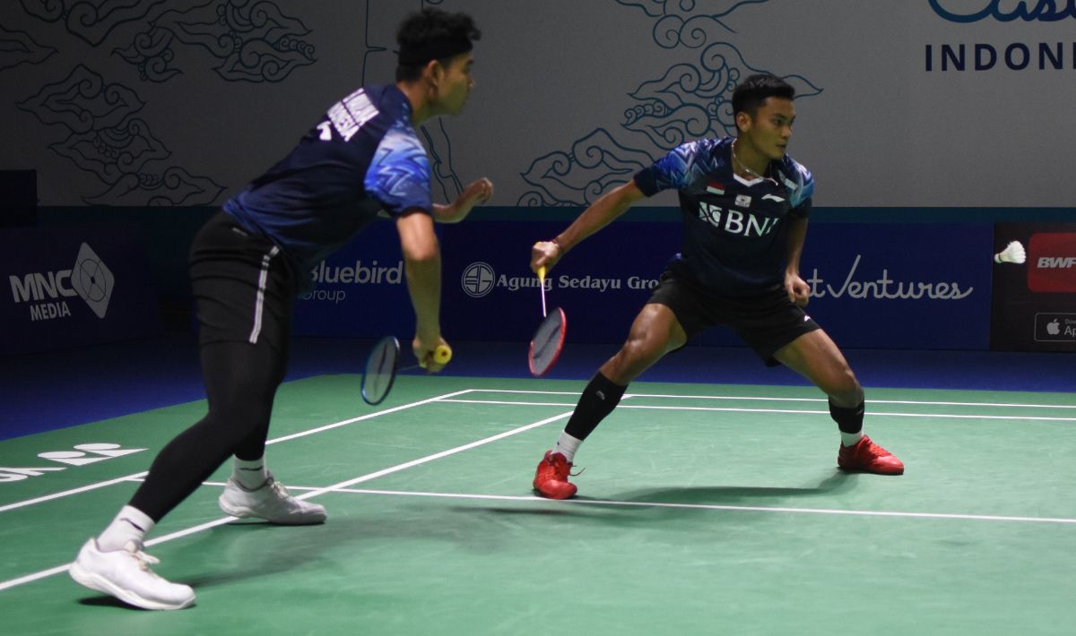 Ganda putra Indonesia, Bagas Maulana/Muhammad Shohibul Fikri, mencatatkan rekor memalukan setelah kandas di babak pertama Malaysia Masters 2022. Copyright: © Herry Ibrahim/INDOSPORT