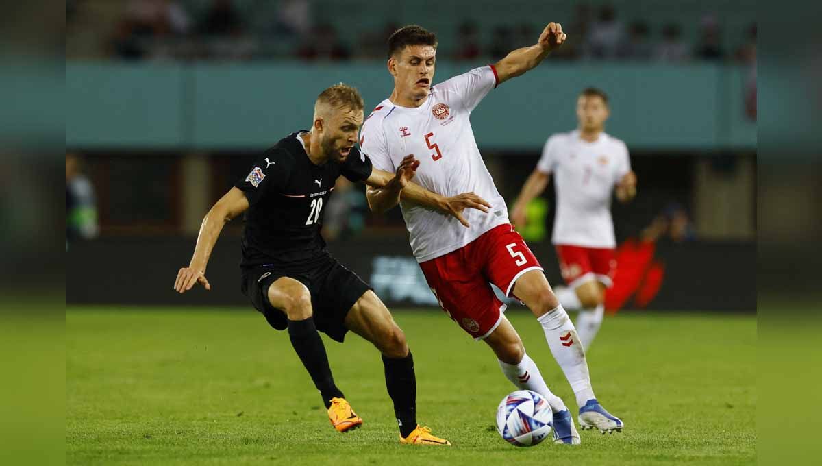 Pemain RB Leipzig, Konrad Laimer, lebih tertarik gabung Bayern Munchen daripada Manchester United. Copyright: © REUTERS/Lisa Leutner