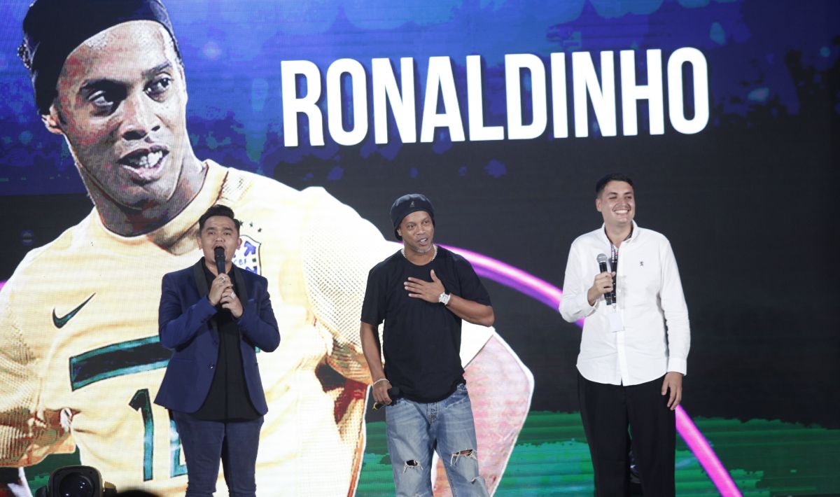Ronaldinho Copyright: © Herry Ibrahim/INDOSPORT