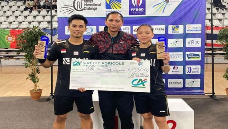 Amri Syahnawi/Winny Oktavina Kandow juara Nantes International Challenge 2022 Copyright: © PBSI