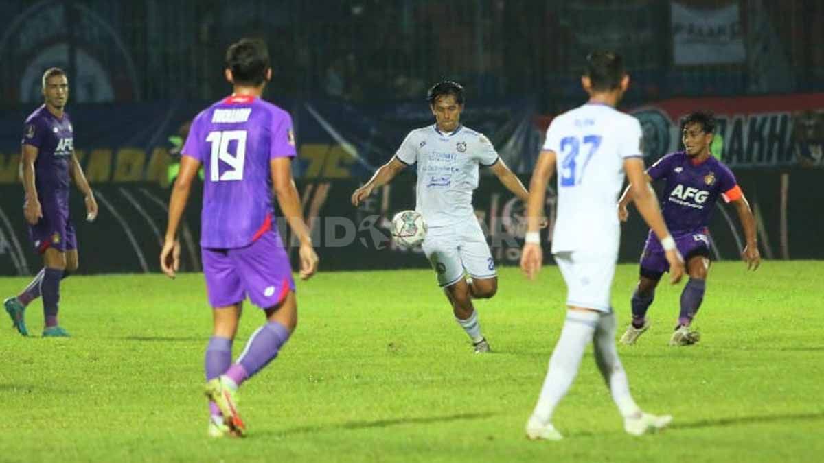 Laga persahabatan antara Persik Kediri vs Rans Nusantara di laga Trofeo Ronaldinho. Foto: Ian Setiawan/INDOSPORT Copyright: © Ian Setiawan/INDOSPORT