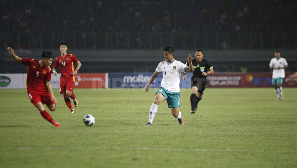 Pertandingan antara Indonesia U-19 vs Vietnam di Piala AFF U-19 2022. Copyright: © Herry Ibrahim/INDOSPORT