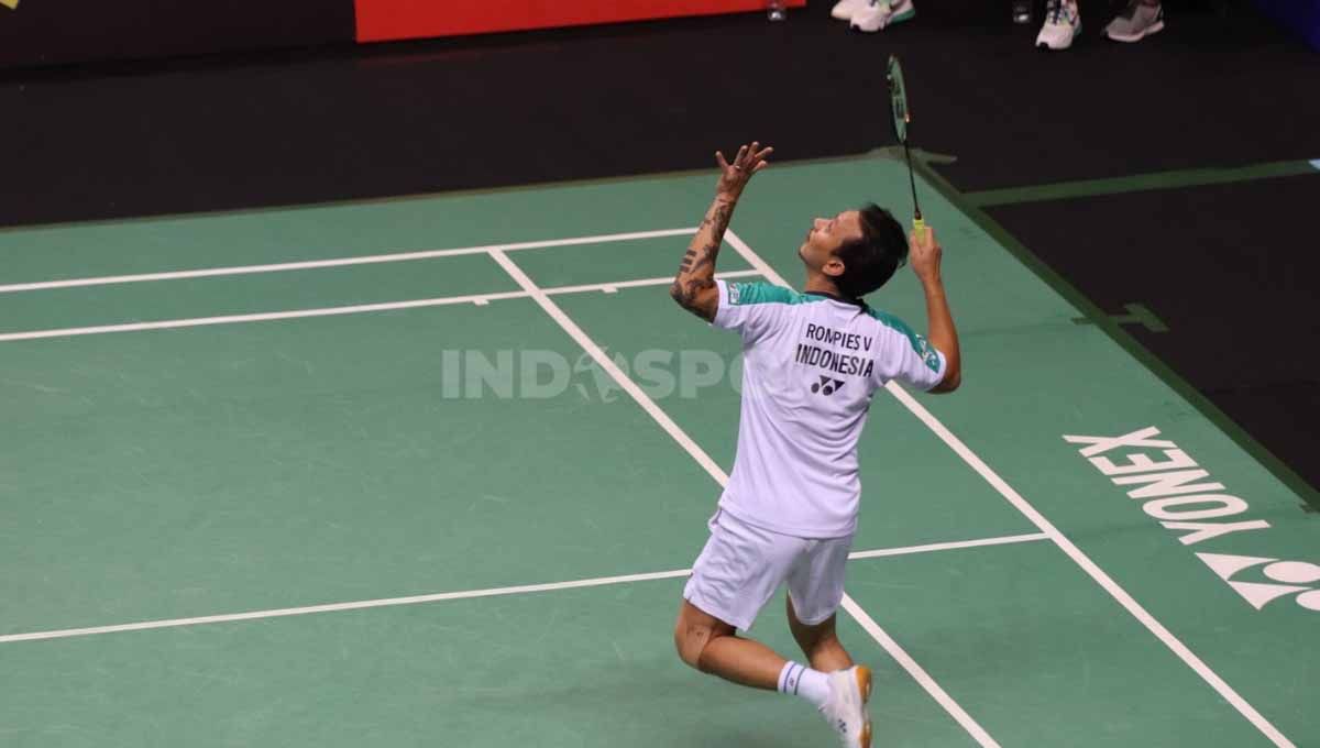 Pertandingan Tepok Bulu 2022 antara Vincent Rompies vs Valentino Simanjuntak. Copyright: © Mohammad Rizki Azhari/INDOSPORT