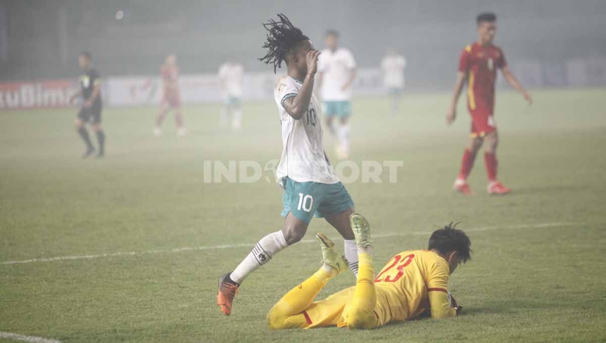 Pertandingan antara Timnas Indonesia U-19 vs Vietnam U-19 di Piala AFF U-19 2022. Copyright: © Herry Ibrahim/INDOSPORT