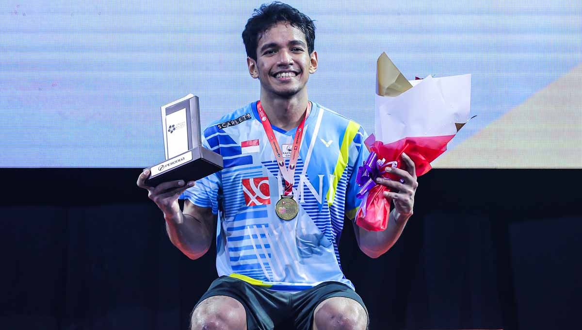 Pebulutangkis tunggal putra Indonesia, Chico Aura Dwi Wardoyo saat juara Malaysia Masters 2022, Minggu (10/07/22). Foto: PBSI Copyright: © PBSI