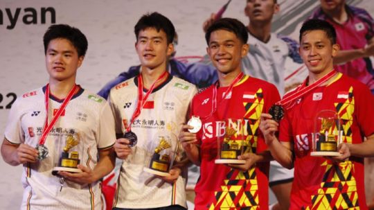 Pasangan Indonesia, Fajar Alfian-Muhammad Rian, dan ganda putra China Liang Wei Keng-Wang Chang, d podium juara Indonesia Masters 2022 Copyright: © Herry Ibrahim/INDOSPORT